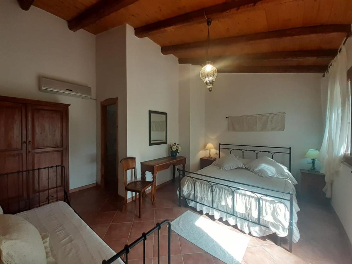 Sa Ruscitta Panzió SantʼAntìoco Kültér fotó