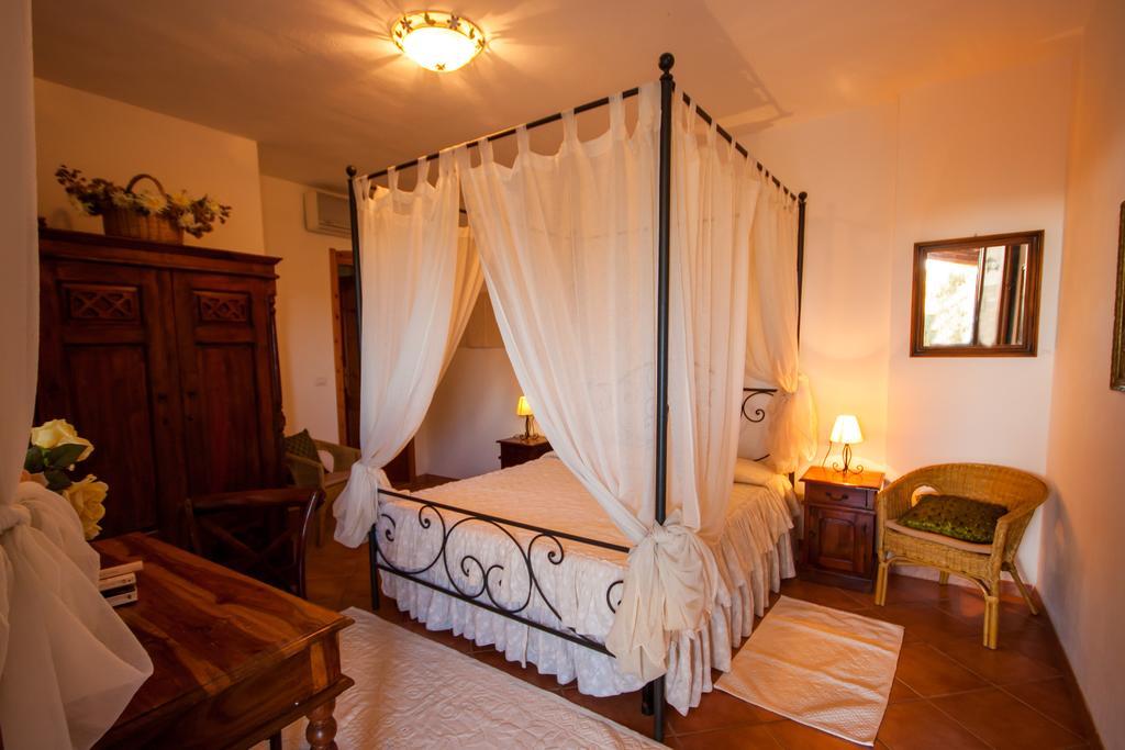 Sa Ruscitta Panzió SantʼAntìoco Szoba fotó